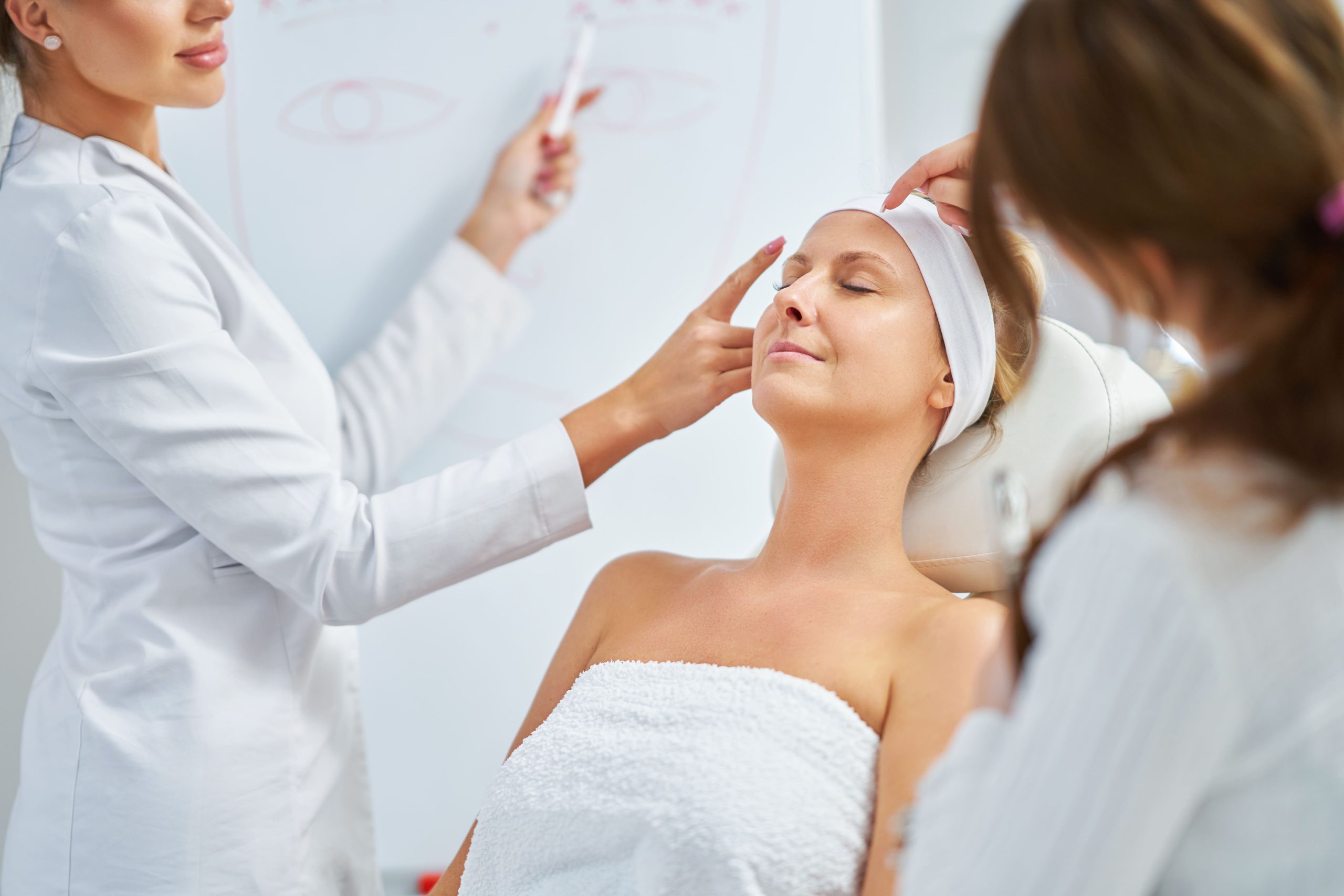 a-scene-of-cosmetology-training-in-a-beauty-salon-2023-11-27-05-01-13-utc (1)